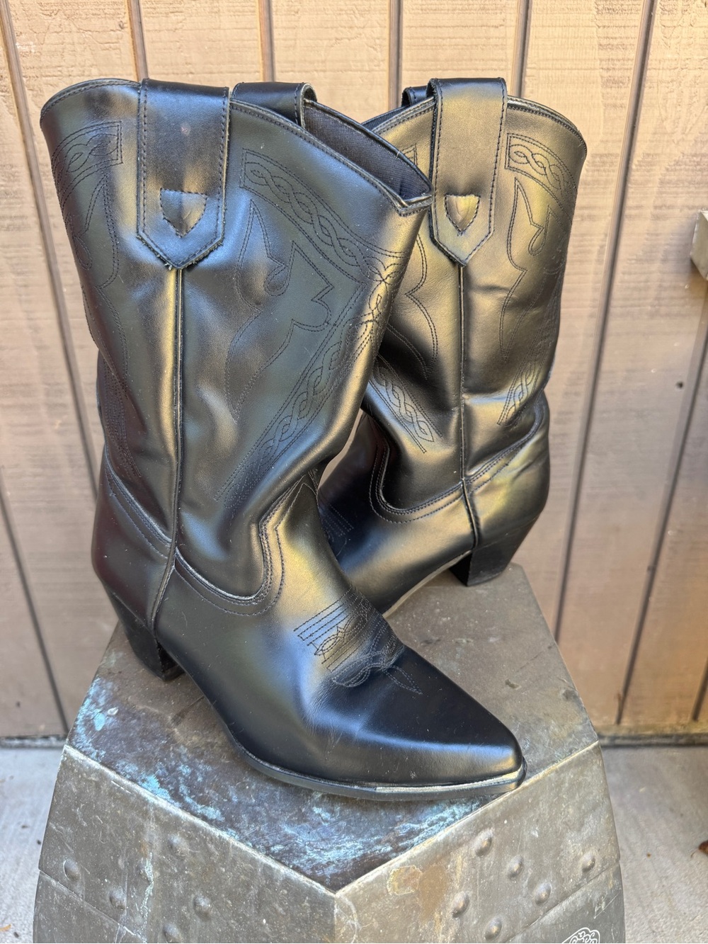 Oak Tree Farms Black Western Heeled Boots - Classic Cowboy Style